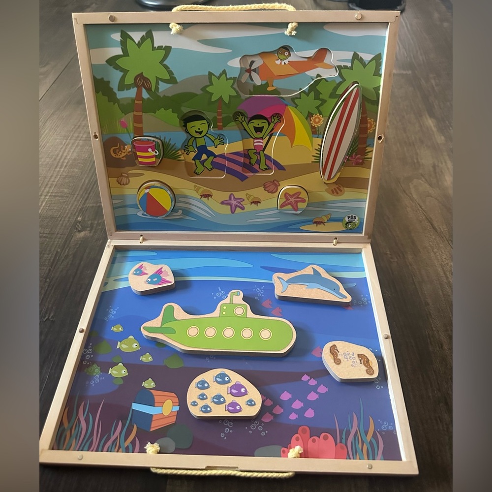 PBS KIDS Toys Explore the Beach Take Along Wooden Puzzle Playset
